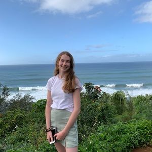 Meet your Posher, Carly